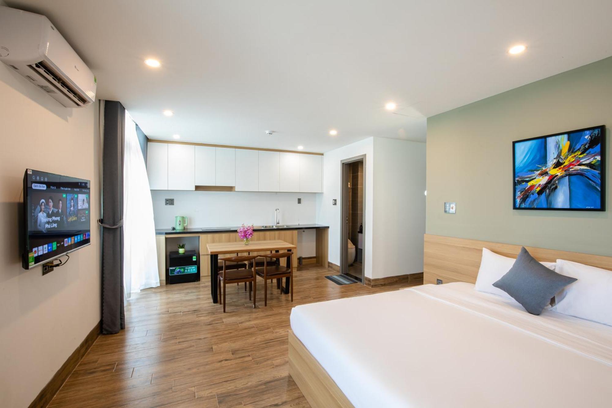 Hotel First
